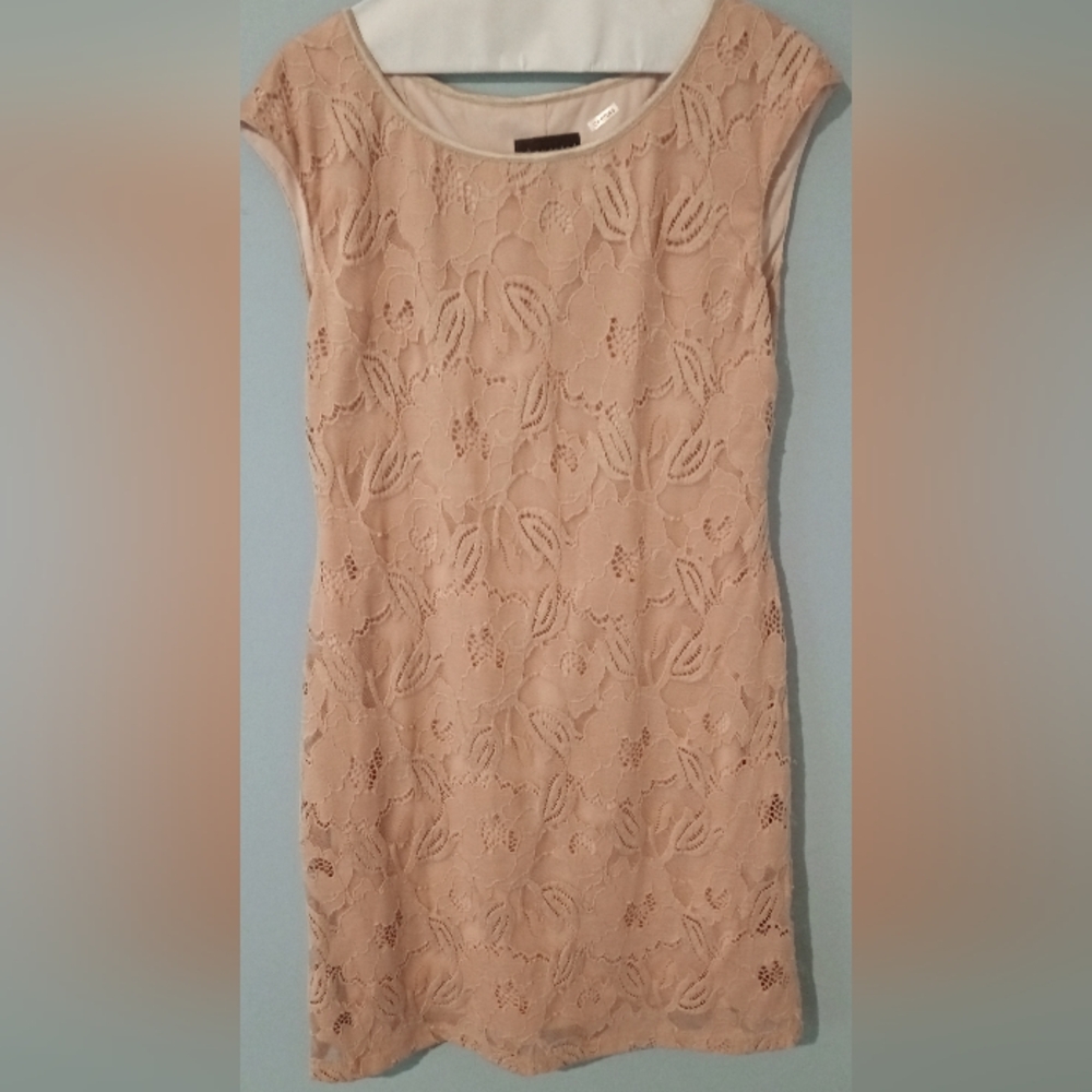 Connected apparel top